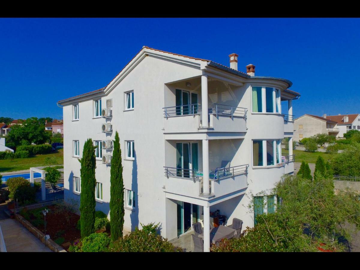 Apartments Kovacic مالينسكا المظهر الخارجي الصورة